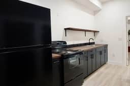 NoHo Urban Retreat | Centrally Located - Image 3
