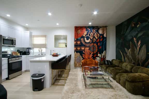 La Maison Élevée | Centrally Located Designer 3 BR - Image 1