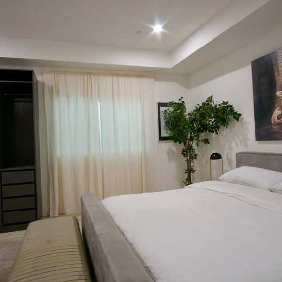 NoHo Urban Retreat | Centrally Located - Image 1