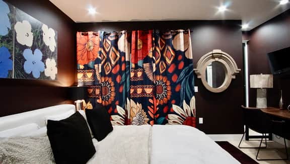 Merlot Chambers | Case Collective | NoHo - Image 2